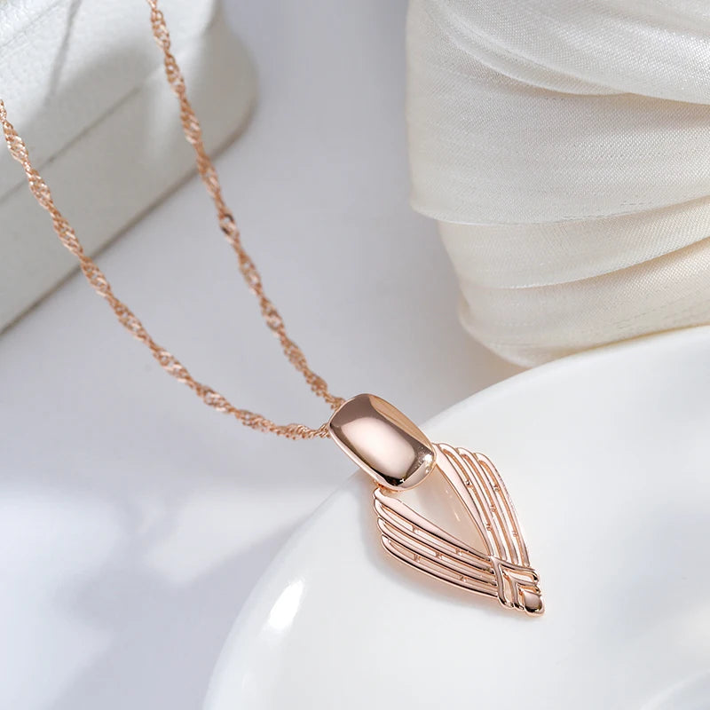 585 Rose Gold Glossy Pendant Necklace